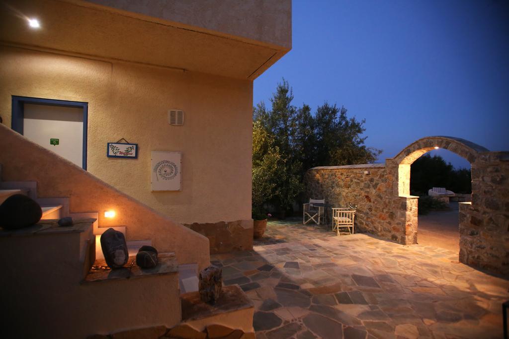 Maistros Studios Galaxidi Exterior photo
