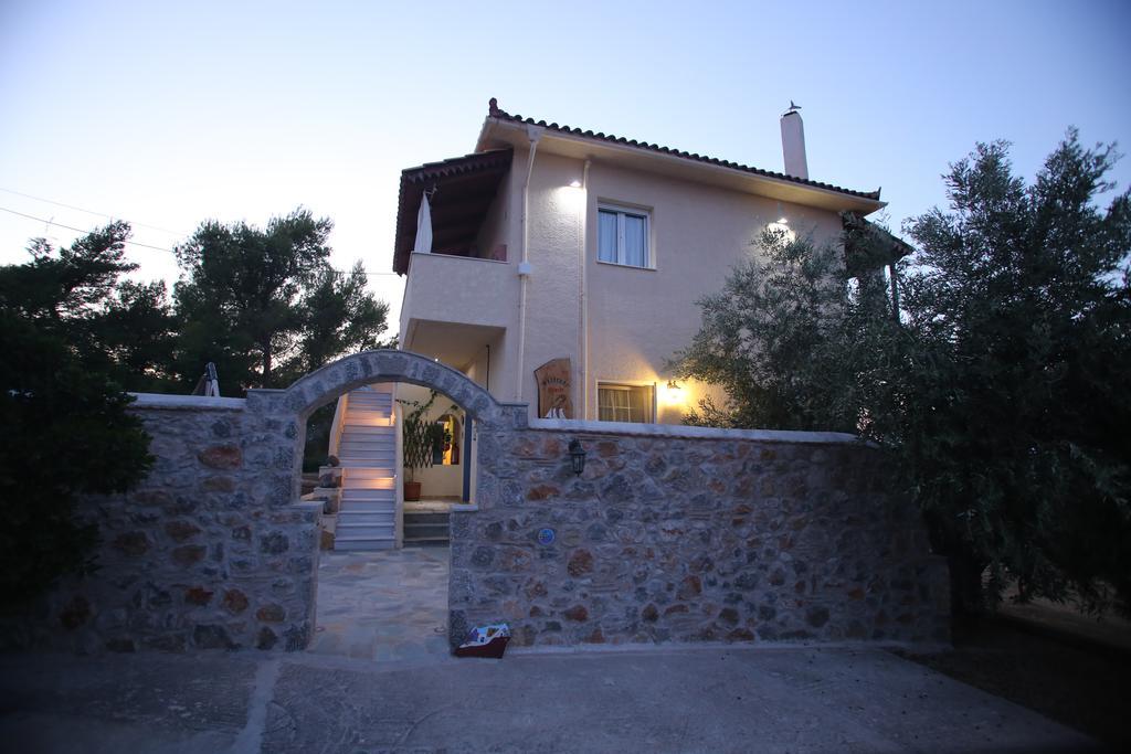 Maistros Studios Galaxidi Exterior photo